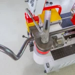 CURVADORA DE TUBOS COMPACTA Y MOVIL